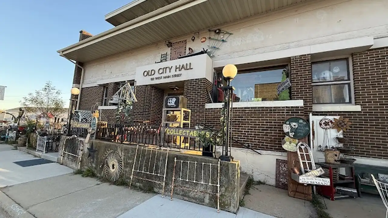 Consignment store in Kasson, Minnesota: Second Time Around