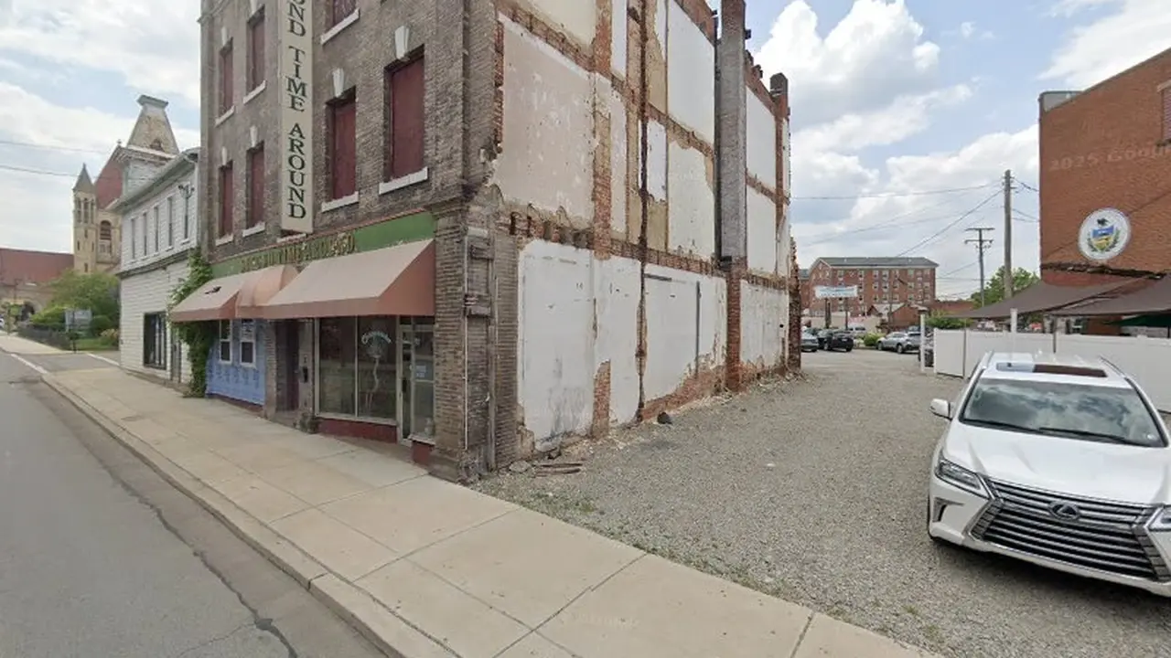 Consignment store in Uniontown, Pennsylvania: Second Time Around