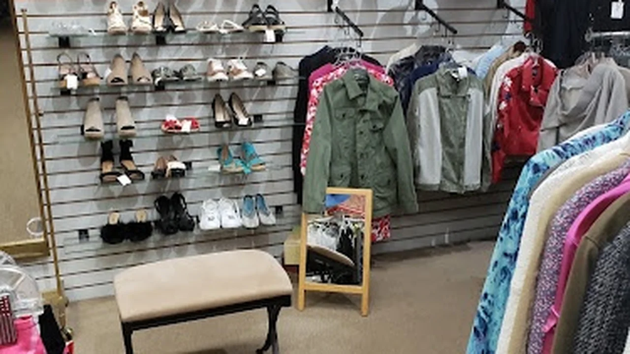 Consignment store in Marlton, New Jersey: Second To None Consignment Boutique