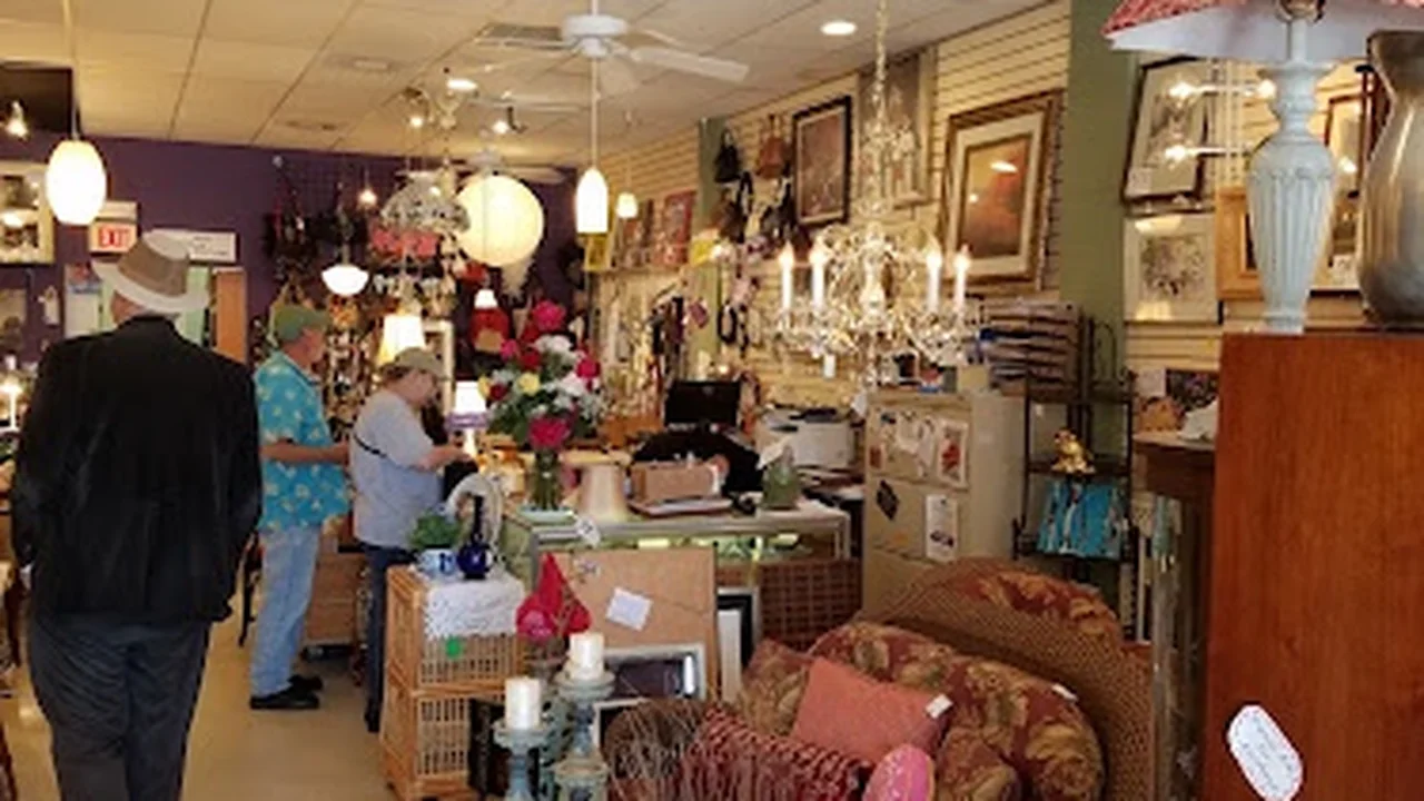 Consignment store in Deale, Maryland: Second Wind Consignments