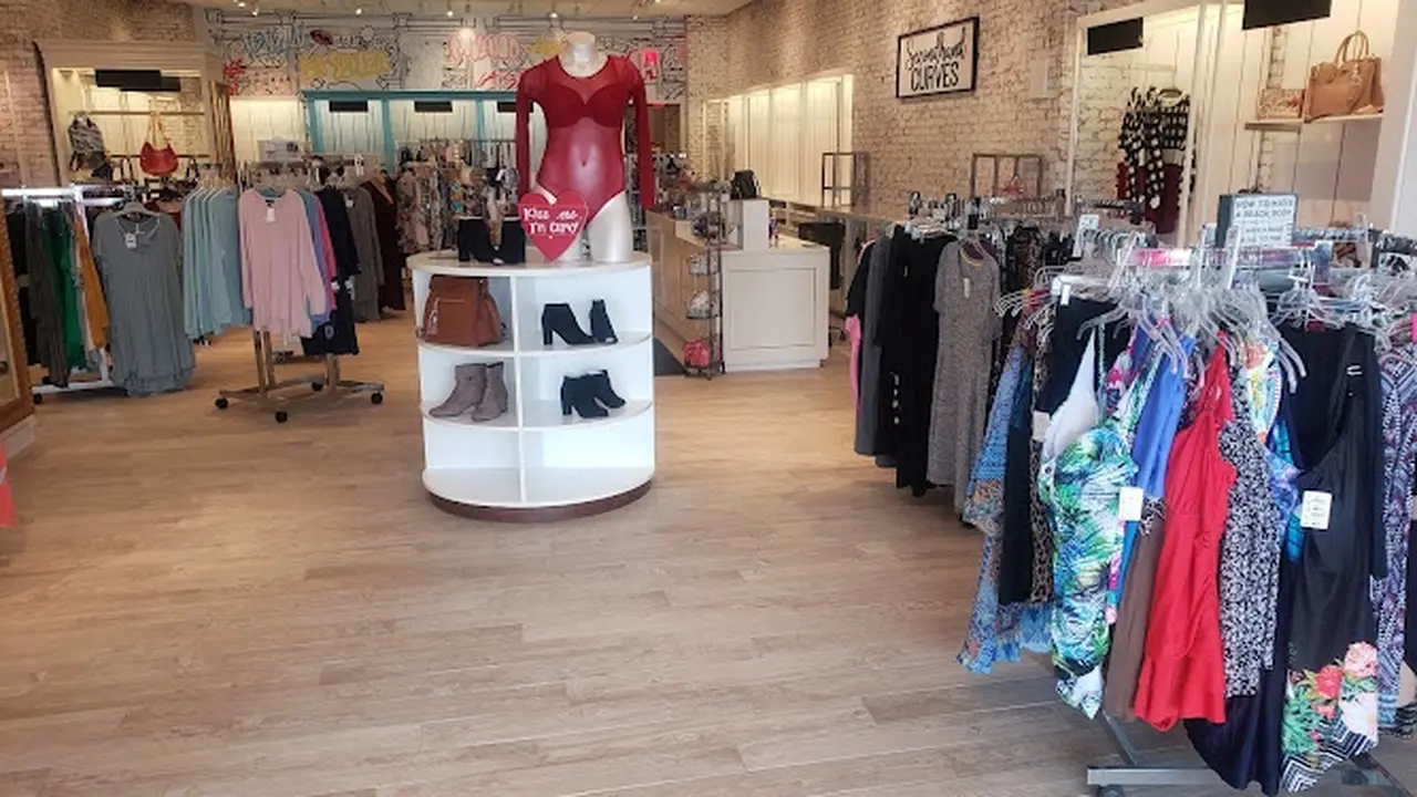 Consignment store in Bloomingdale, Illinois: Secondhand Curves