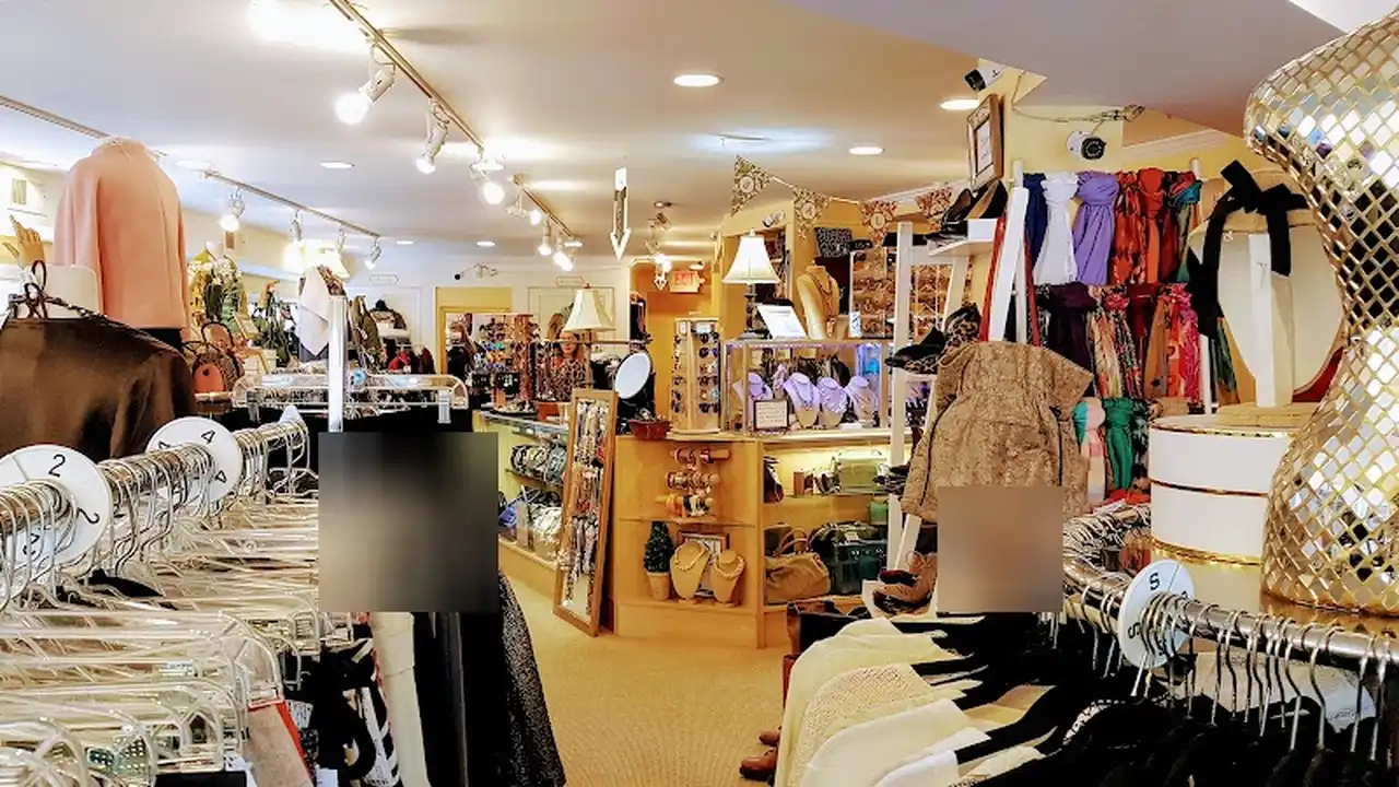 Consignment store in Washington, DC: Secondi