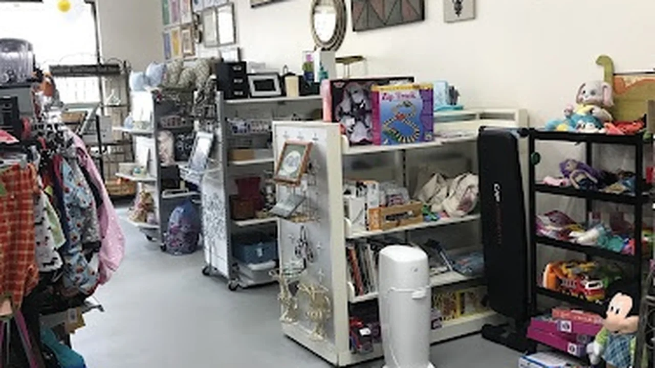 Consignment store in Machesney Park, Illinois: Seek and Find Consignment
