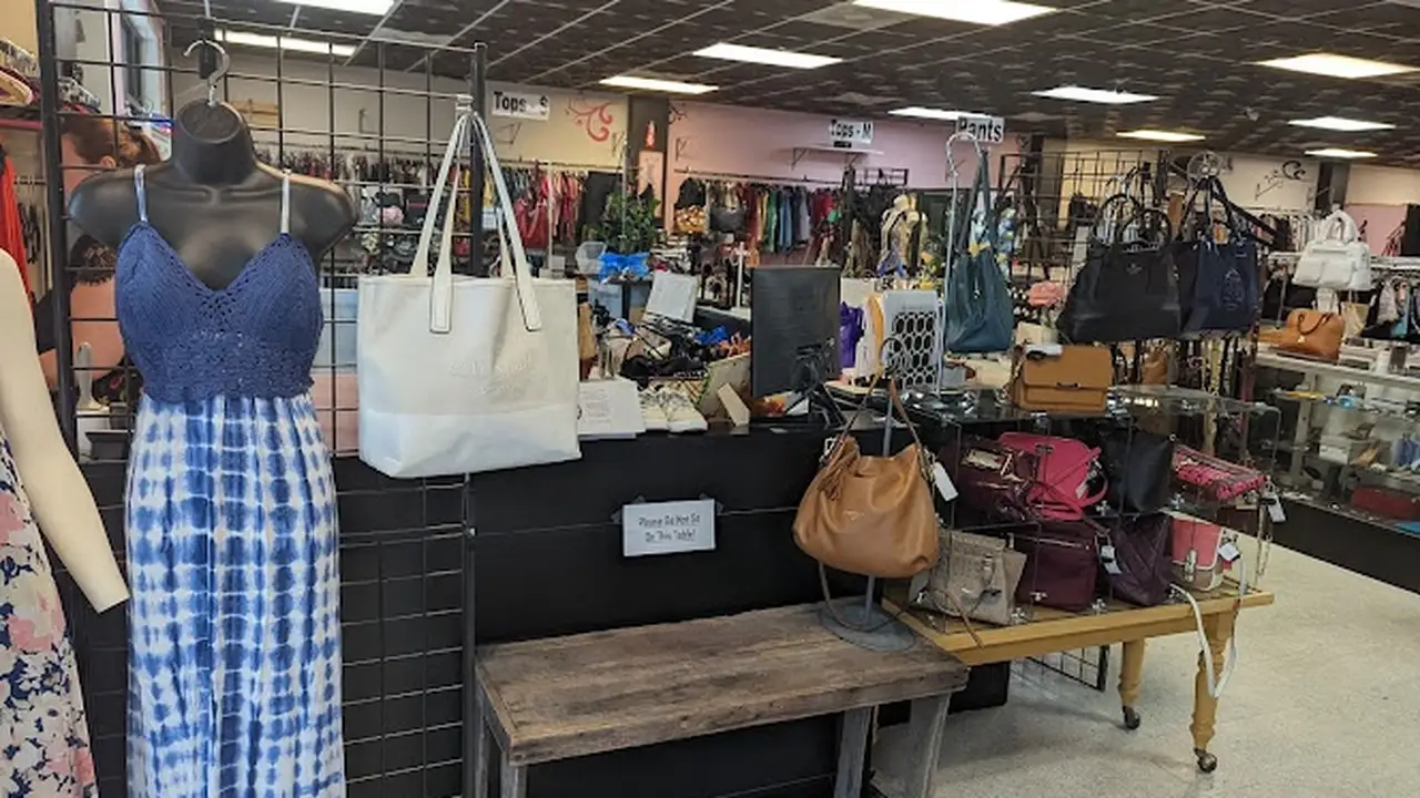 Consignment store in Fuquay-Varina, North Carolina: Serendipity Consignment Boutique