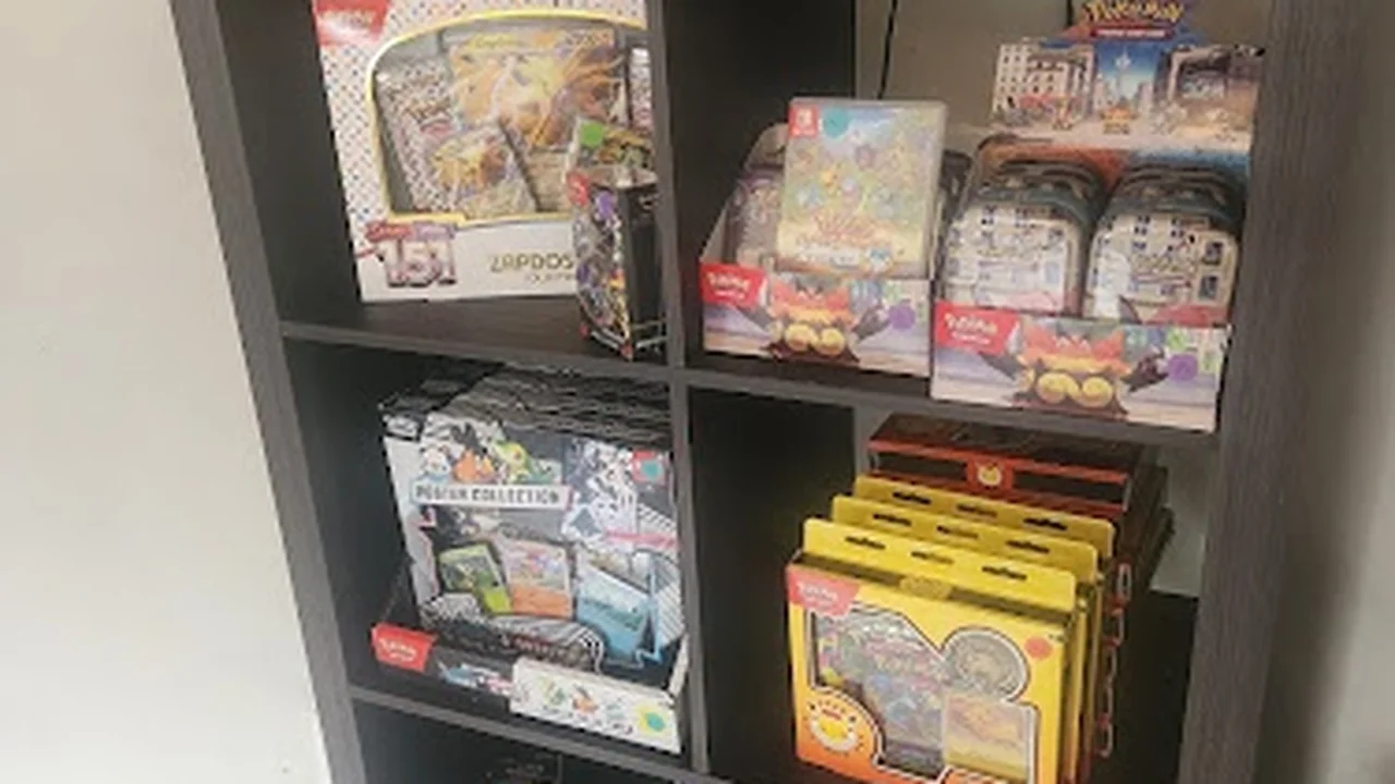 Consignment store in Mechanicsburg, Pennsylvania: Shannon's Card Shop