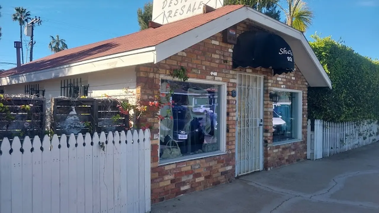 Consignment store in Encinitas, California: Sheri's Designer Resale