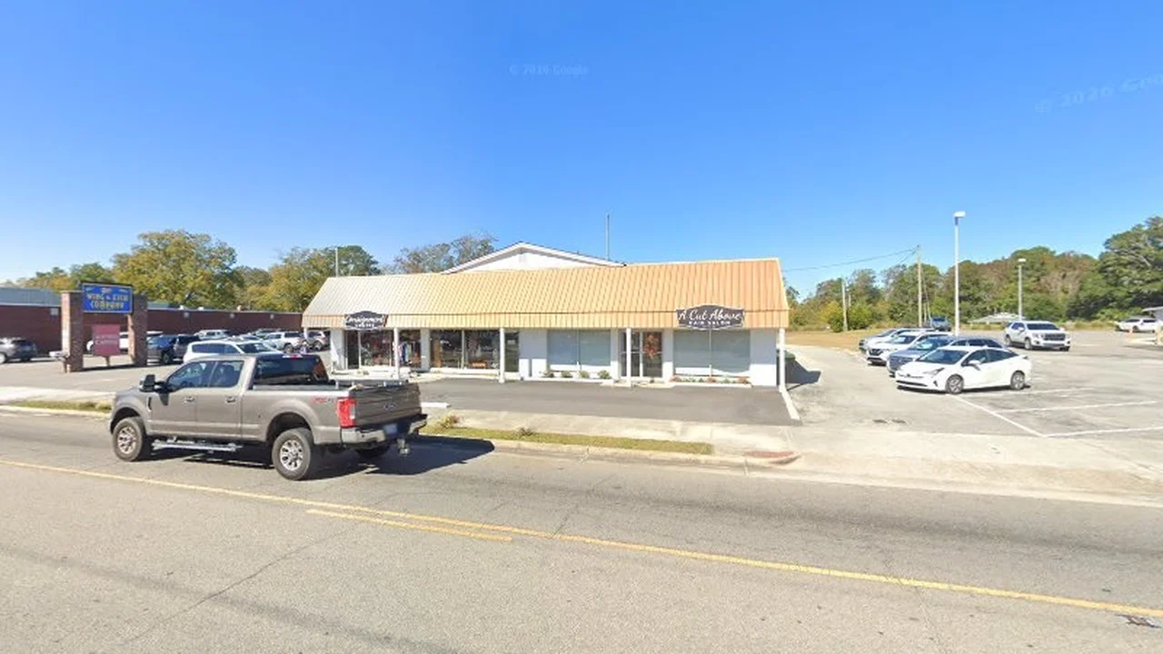 Consignment store in Shallotte, North Carolina: Sherry's on Main
