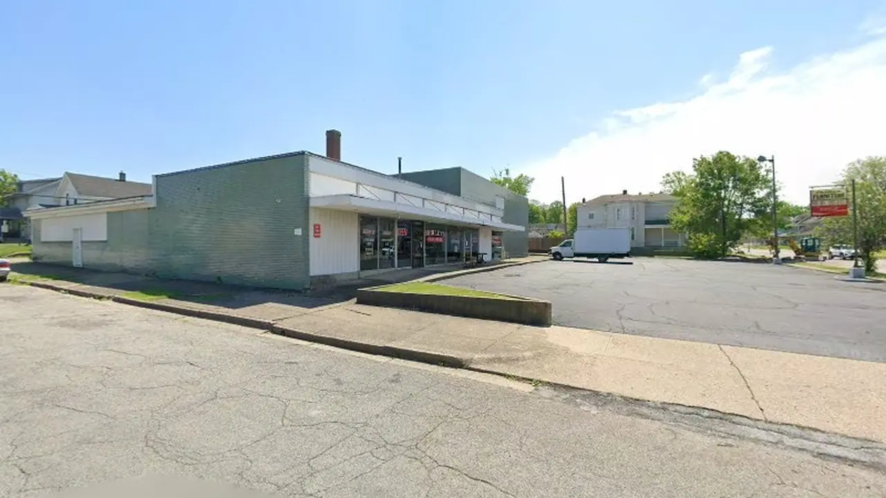 Consignment store in Springfield, Ohio: Shirley's Furniture