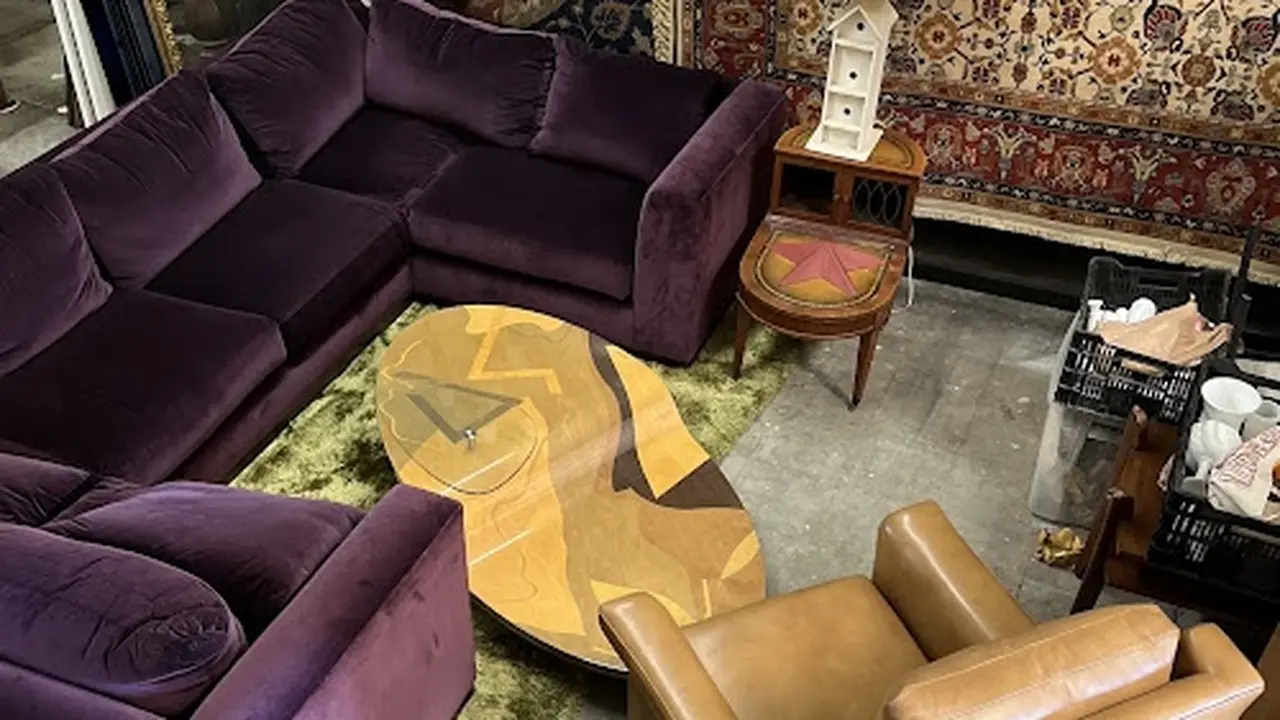 Consignment store in National City, California: Simply Consign & Design