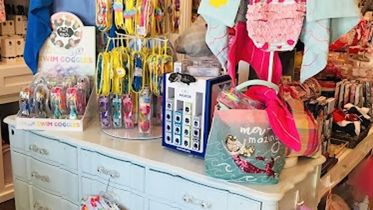 Consignment store in Dallas, Texas: Small Pockets