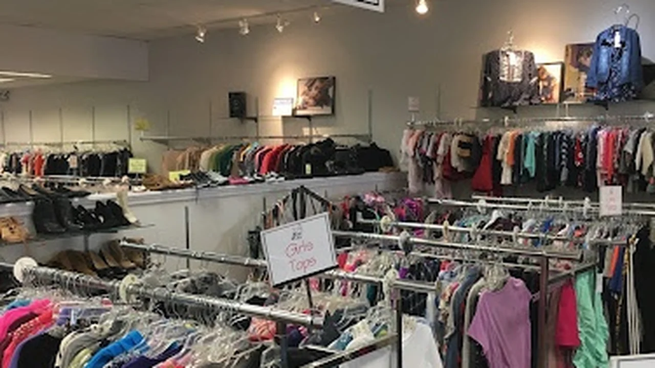 Consignment store in Cincinnati, Ohio: Snooty Fox Clothing for Women, Men & Children