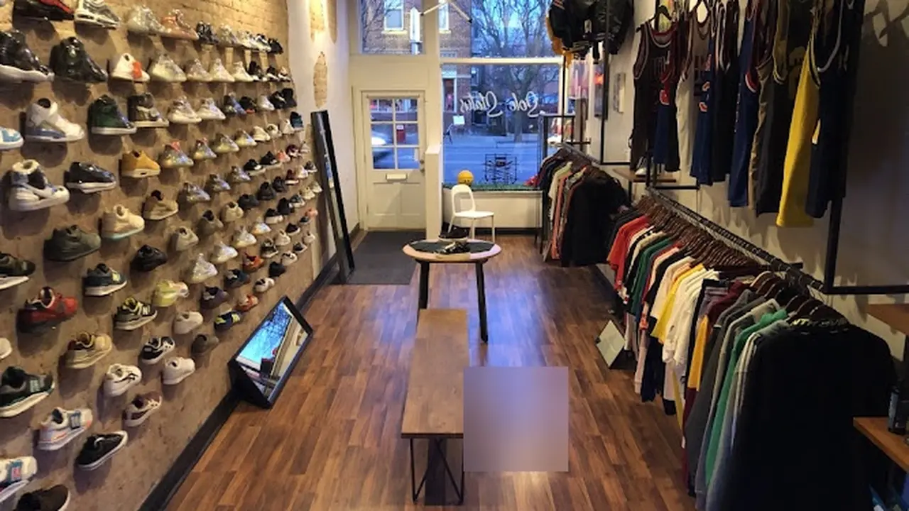 Consignment store in Toledo, Ohio: Sole Status