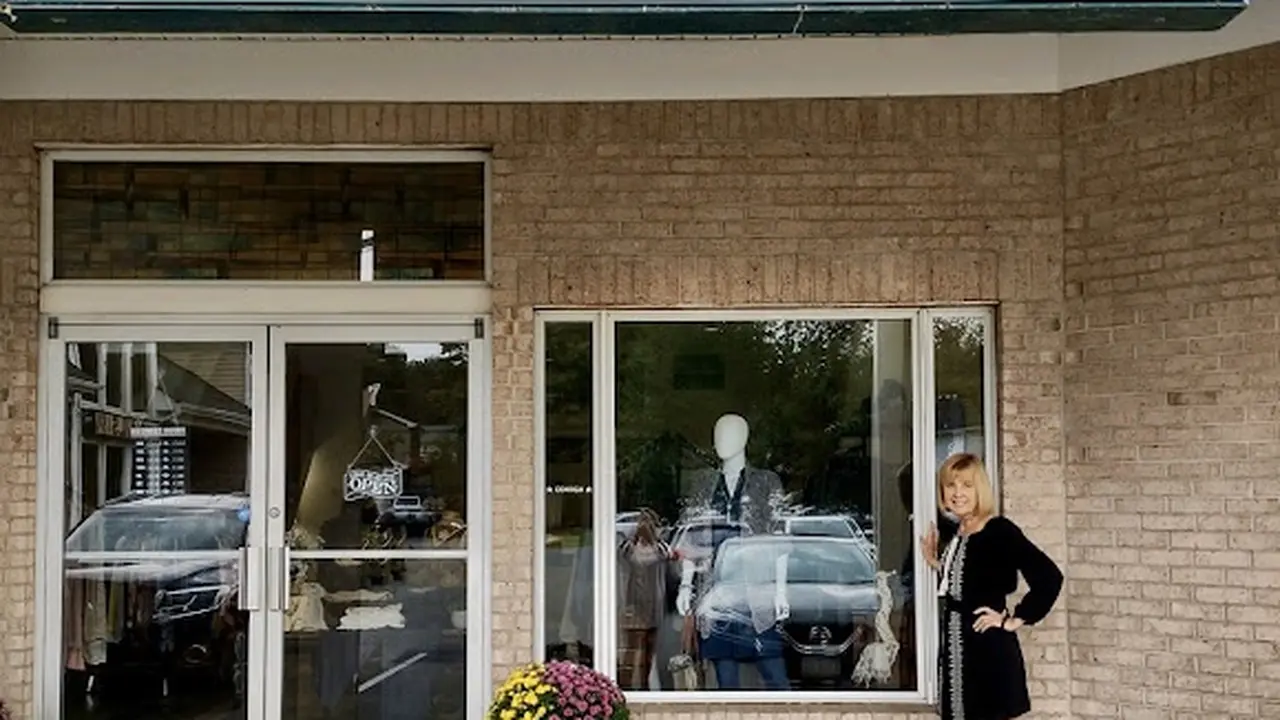 Consignment store in Feeding Hills, Massachusetts: Soul Shine Consignment Boutique