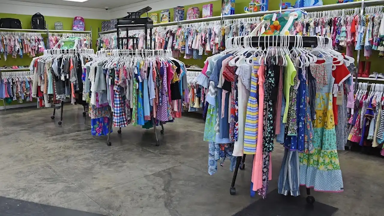 Consignment store in Decatur, Alabama: Sprouts Children's Consignment