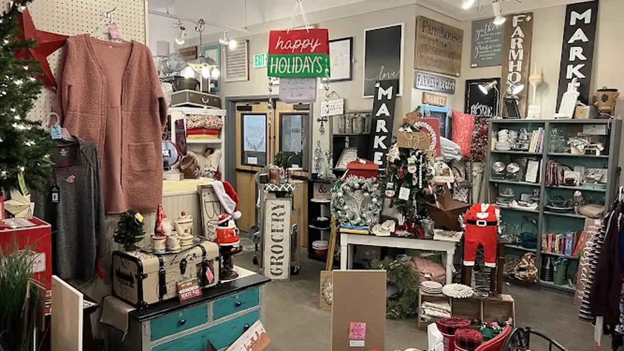 Consignment store in Wenatchee, Washington: Spruce and Willow Home