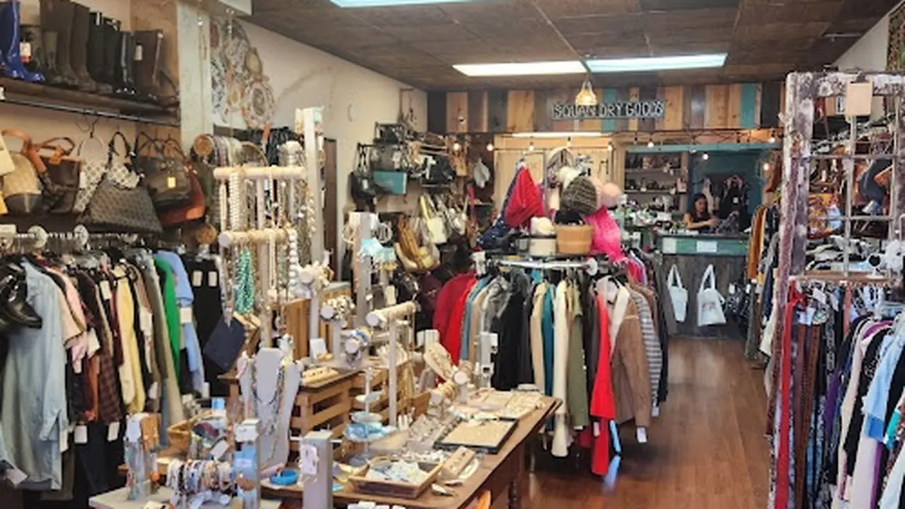 Consignment store in Point Pleasant Beach, New Jersey: Squan Dry Goods