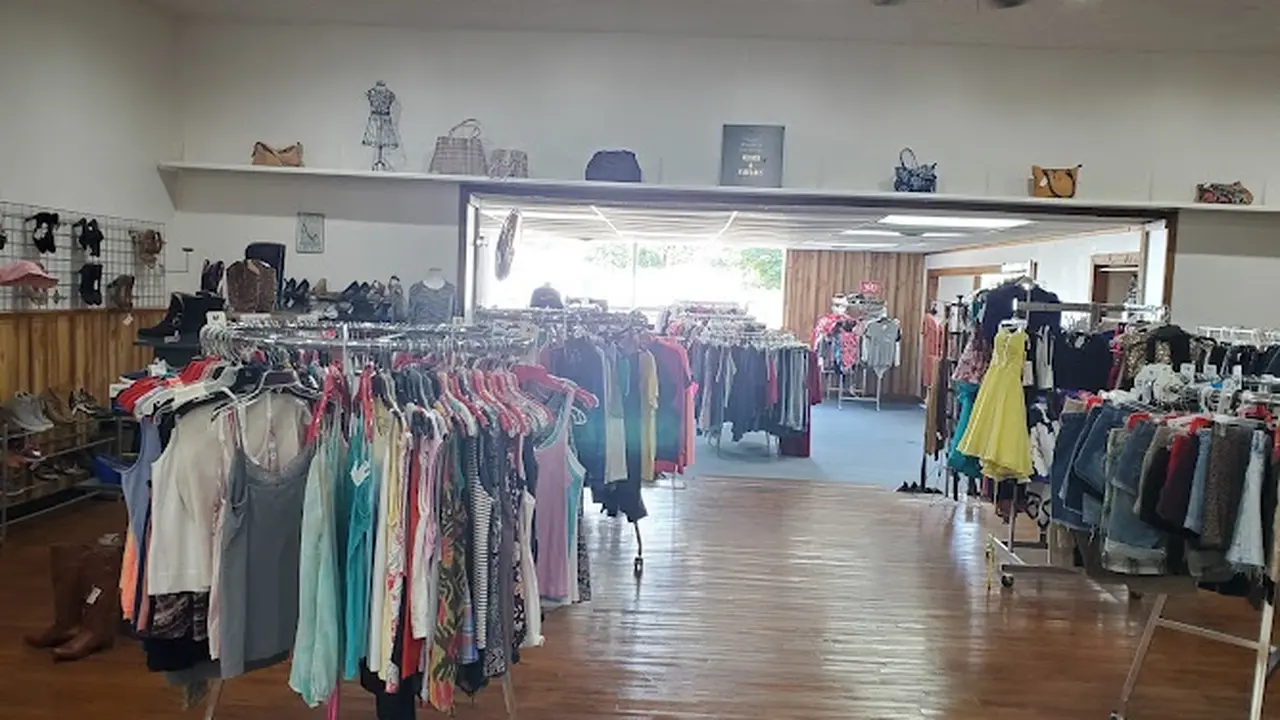 Consignment store in Rushville, Indiana: Still Stylish Consignment