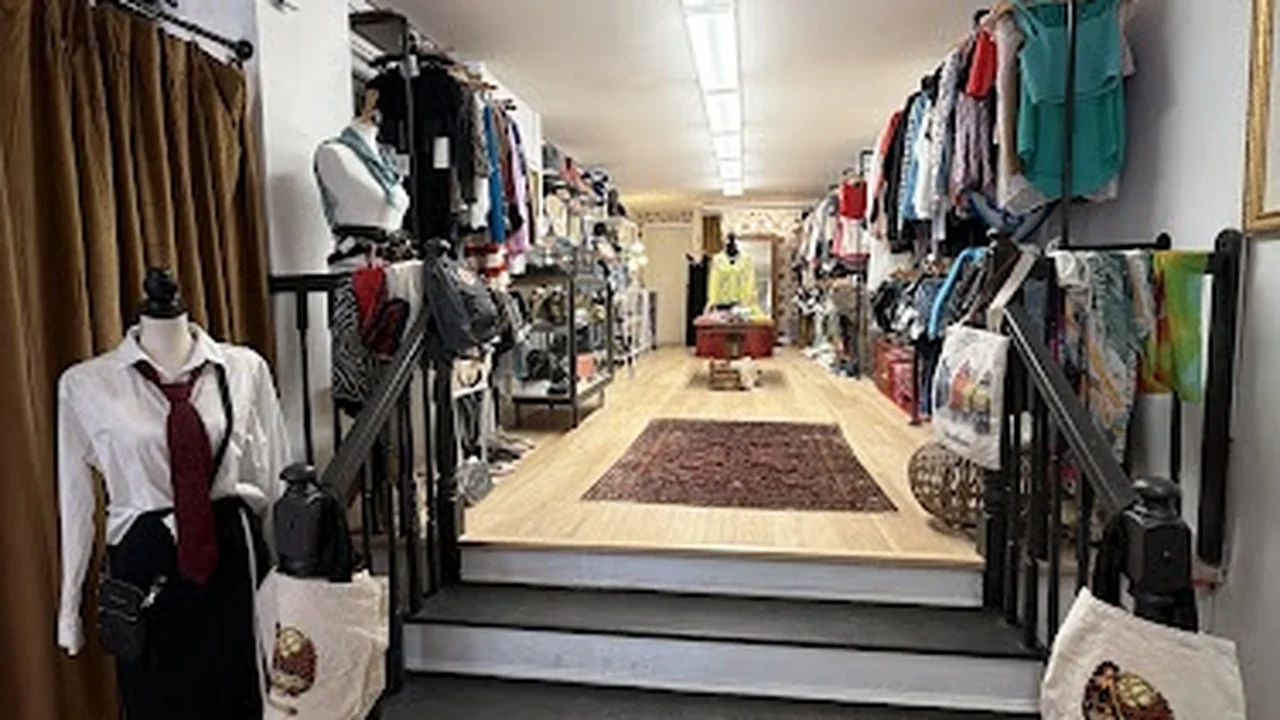 Consignment store in Philadelphia, Pennsylvania: Stitch and Story Consignment