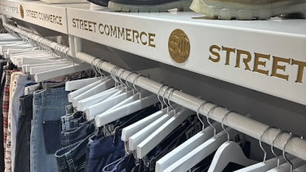 Consignment store in Washington, DC: Street Commerce