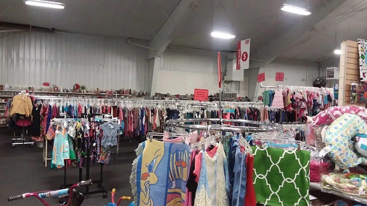 Consignment store in Cedar Rapids, Iowa: Stuff Etc