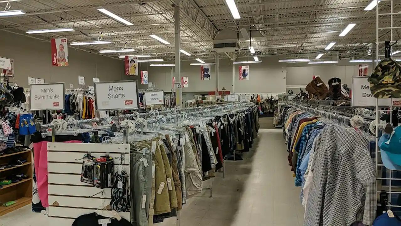 Consignment store in Waterloo, Iowa: Stuff Etc