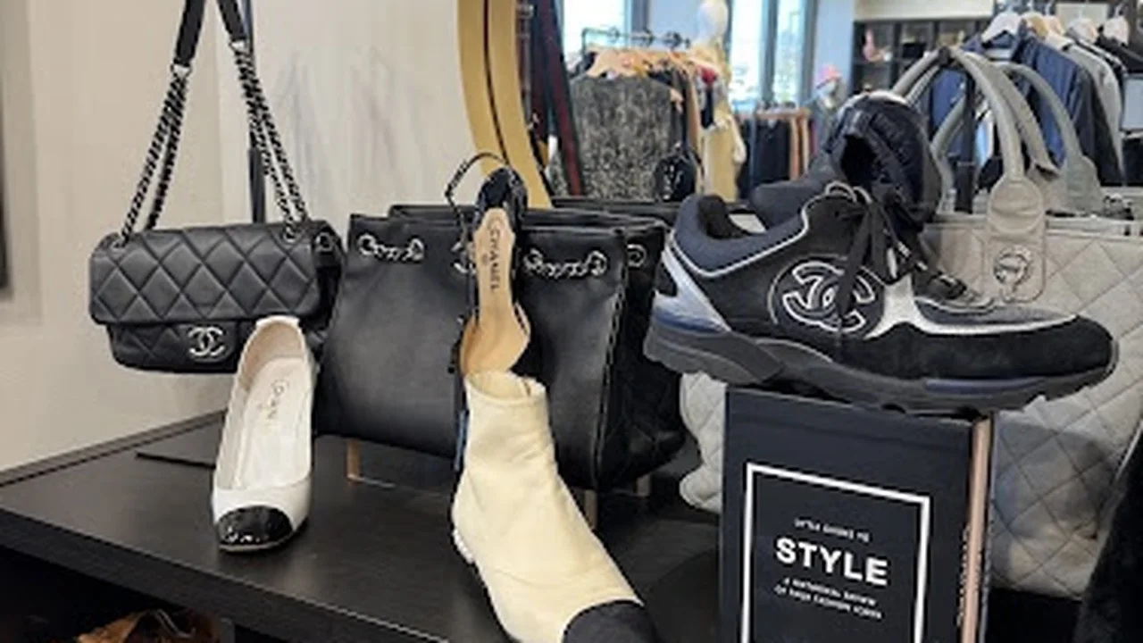 Consignment store in Woodmere, Ohio: Style Vault CLE Luxury Consignment Shop