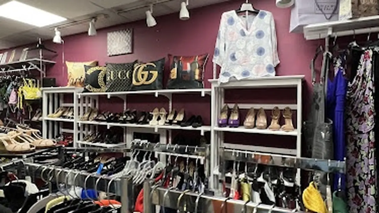 Consignment store in Cliffside Park, New Jersey: Sugar & Spice Consignment Store