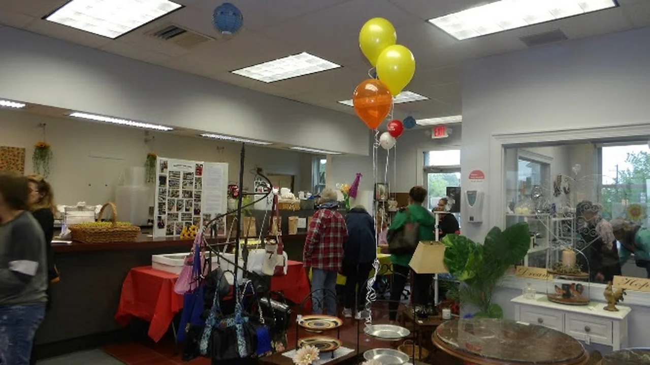 Consignment store in Red Lion, Pennsylvania: Sunflowers & Smiles Consignments and More