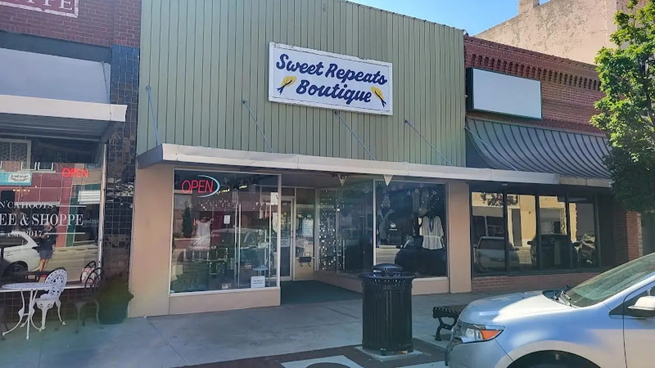 Consignment store in Pratt, Kansas: Sweet Repeats Boutique