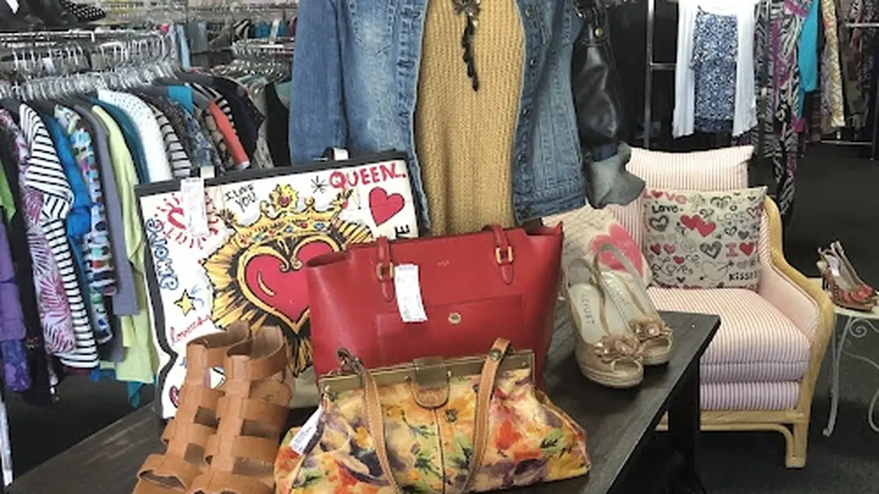 Consignment store in Mesa, Arizona: Sweet Repeats Clothing Consignment Shop