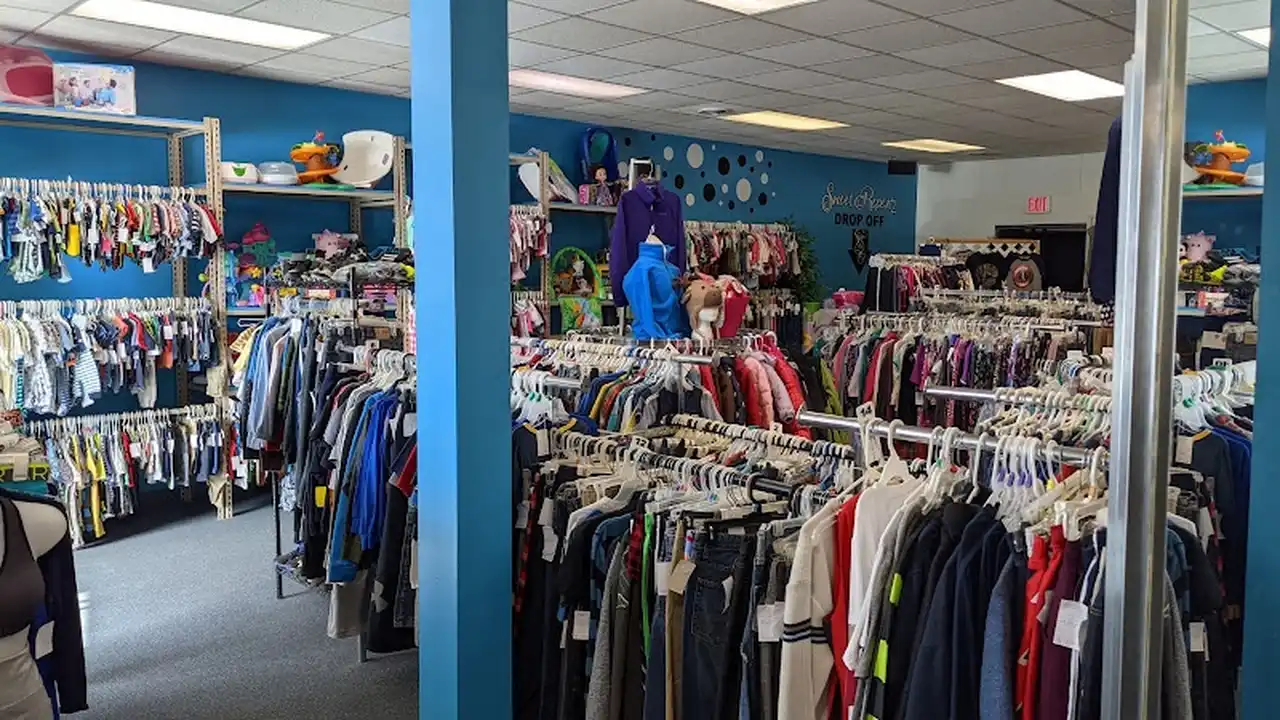 Consignment store in Brooklyn, Michigan: Sweet Repeatz Resale Boutique