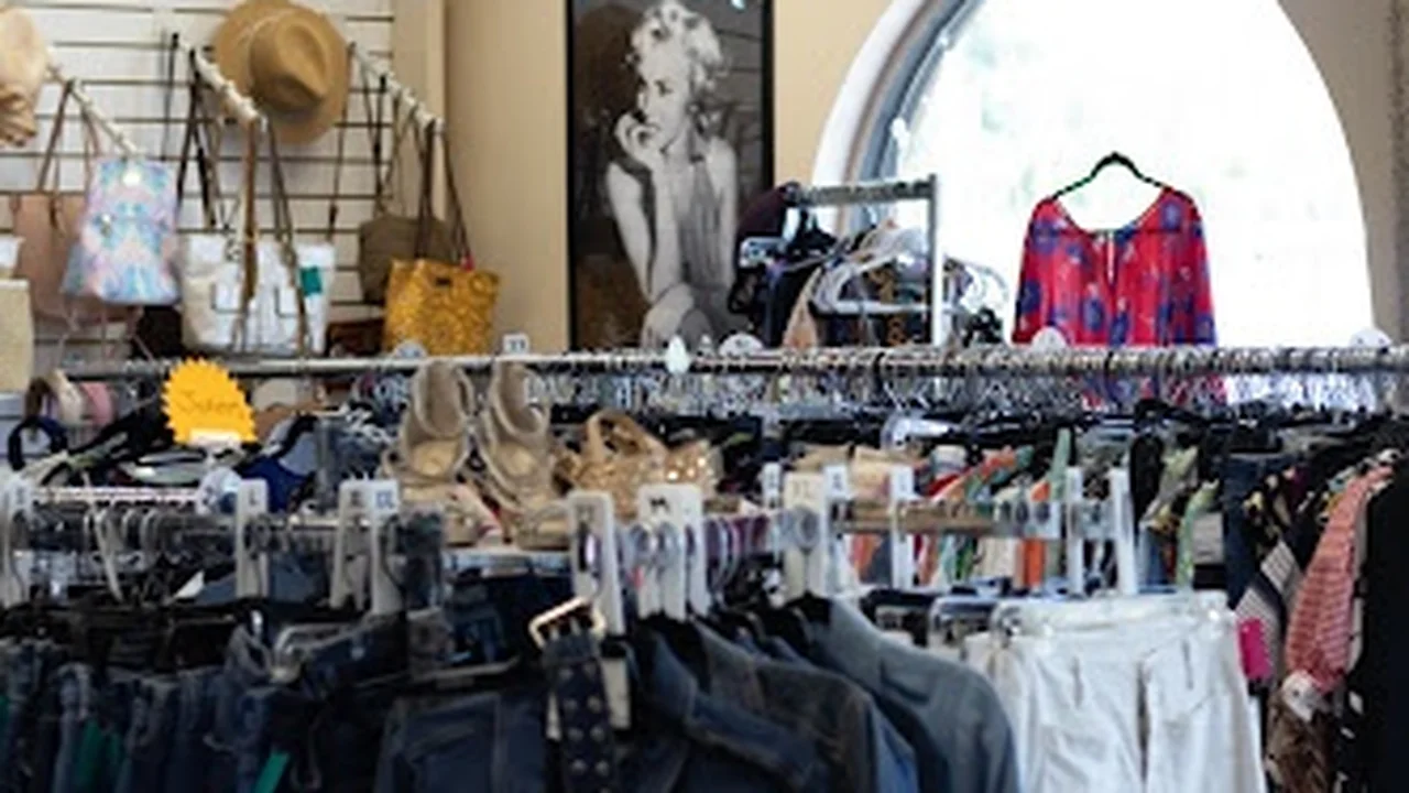Consignment store in Titusville, Florida: Sweet Seconds, Consignment & Resale
