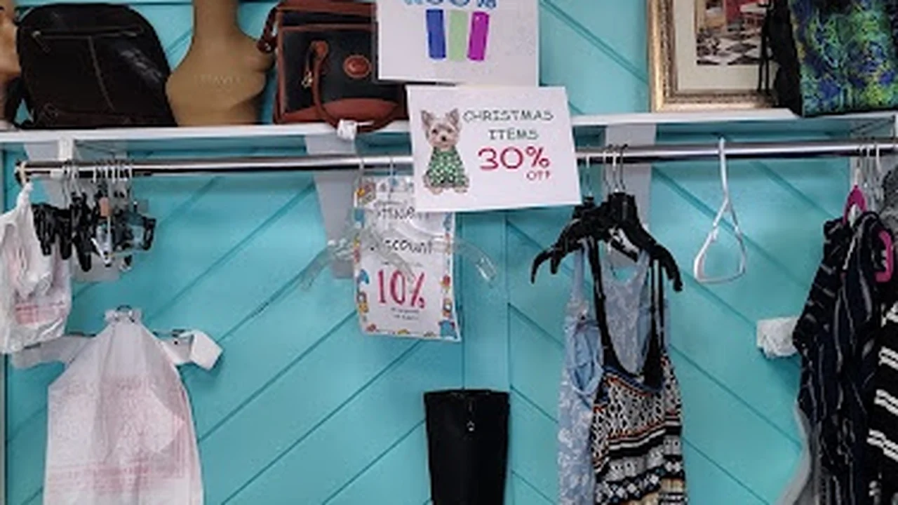 Consignment store in Seminole, Florida: T J's Unique Boutique