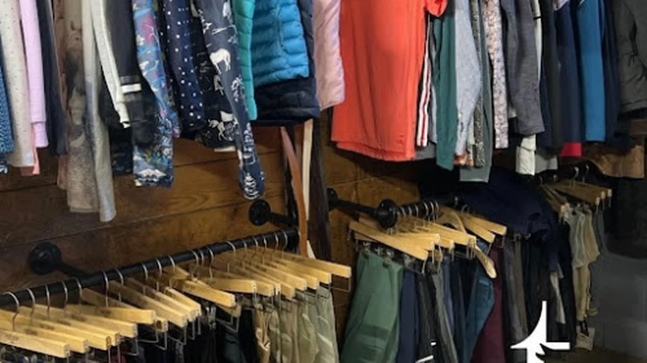 Consignment store in Leonard, Michigan: Tack Up