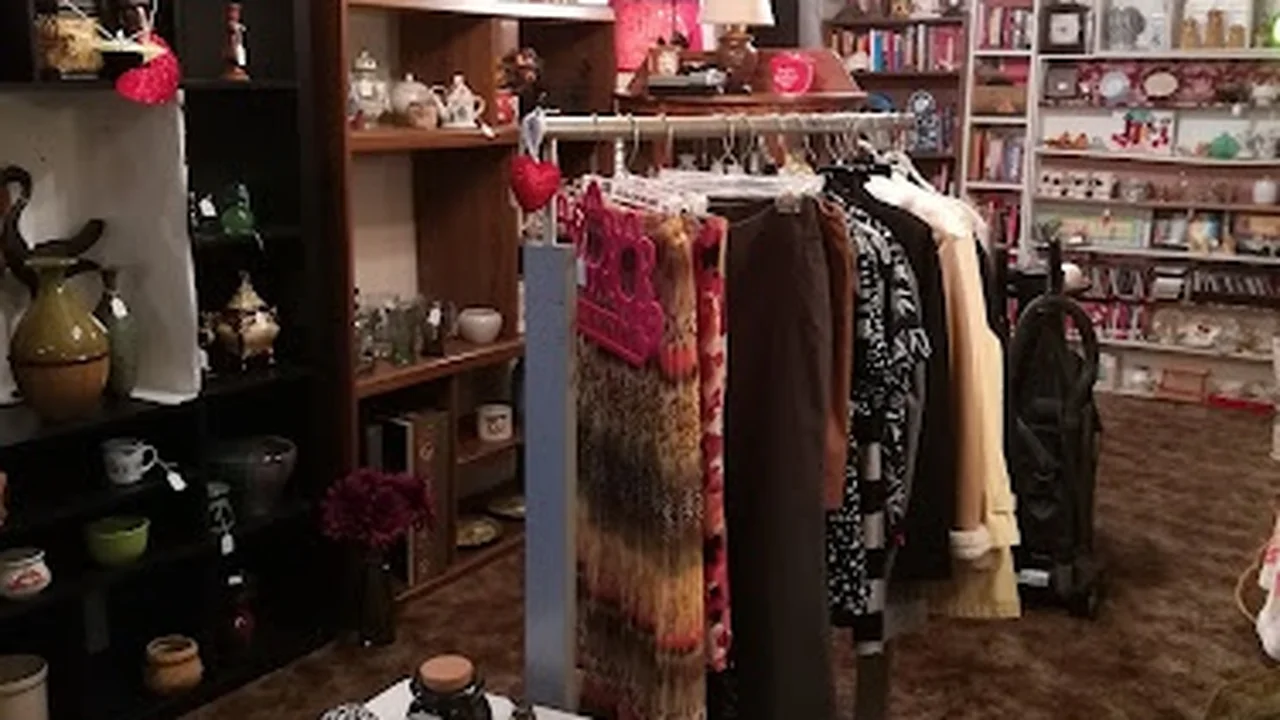 Consignment store in Fort Walton Beach, Florida: Teri's Treasures