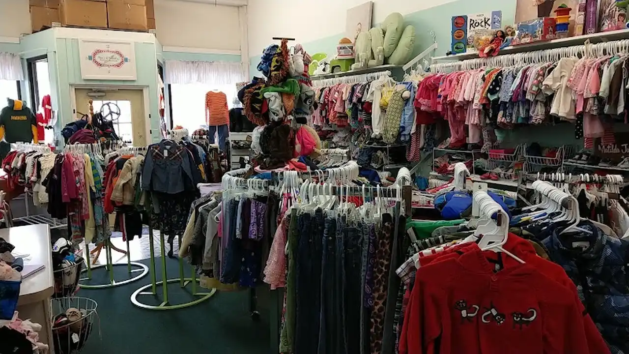 Consignment store in Eau Claire, Wisconsin: Thats Adorable