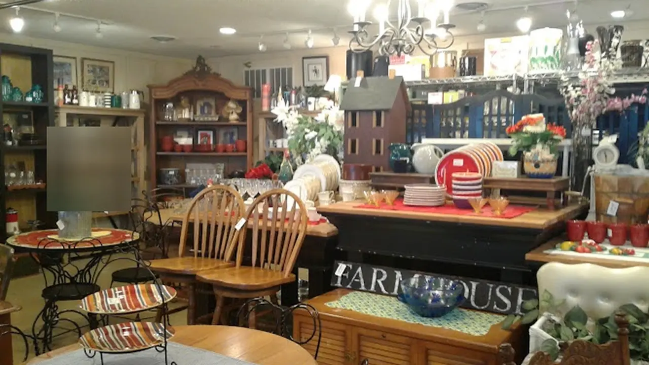 Consignment store in Ankeny, Iowa: The Attic