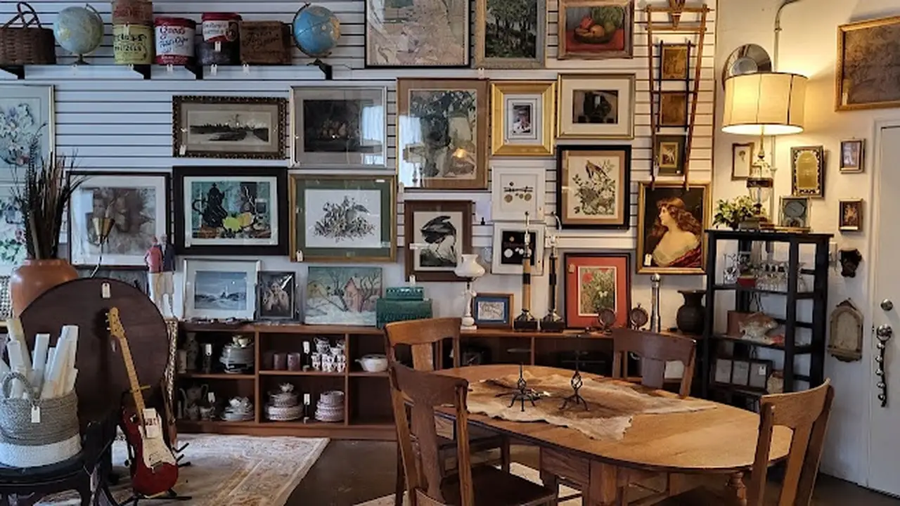 Consignment store in Centre Hall, Pennsylvania: The Beaten Path