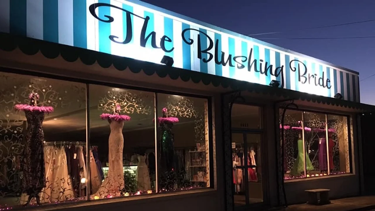 Consignment store in Dothan, Alabama: The Blushing Bride