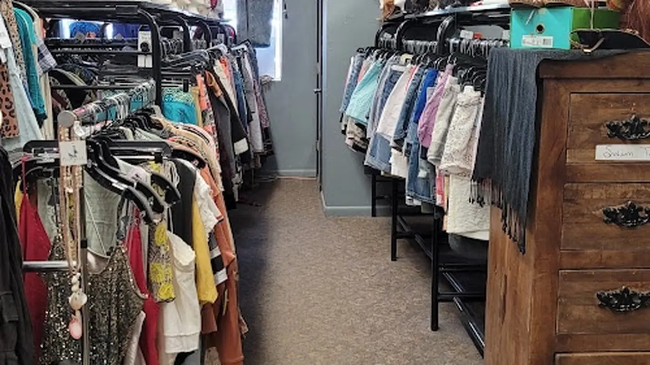 Consignment store in Gunnison, Colorado: The Boom-a-Rang