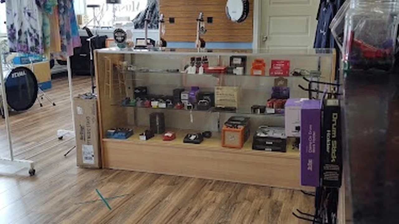 Consignment store in Cedar Springs, Michigan: The Cedar Chest