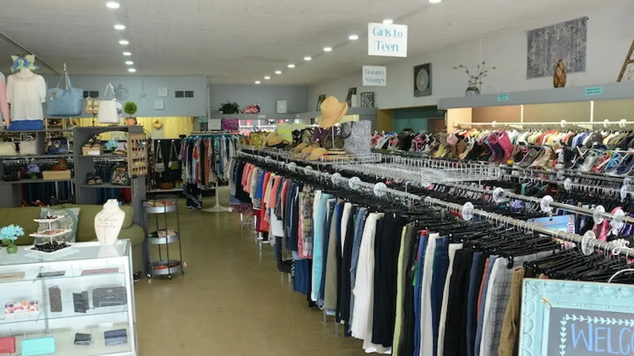 Consignment store in Paris, Tennessee: The Closet