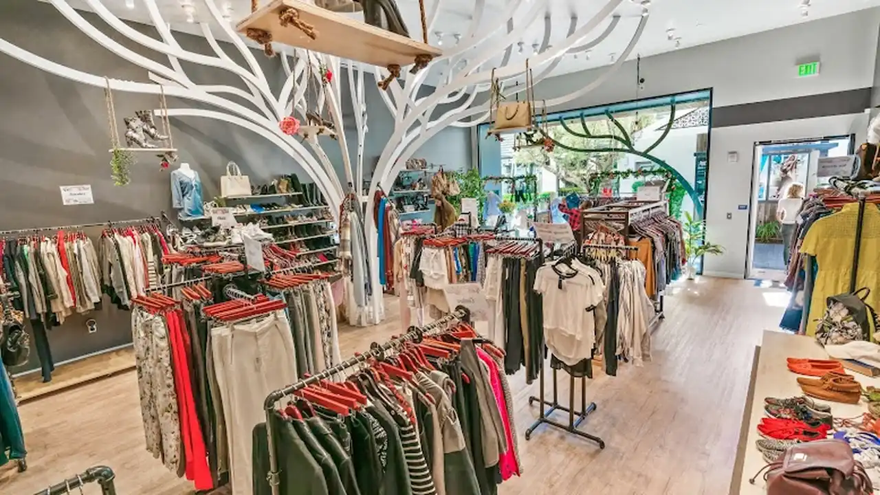Consignment store in Woodland Hills, California: The Closet Trading Company