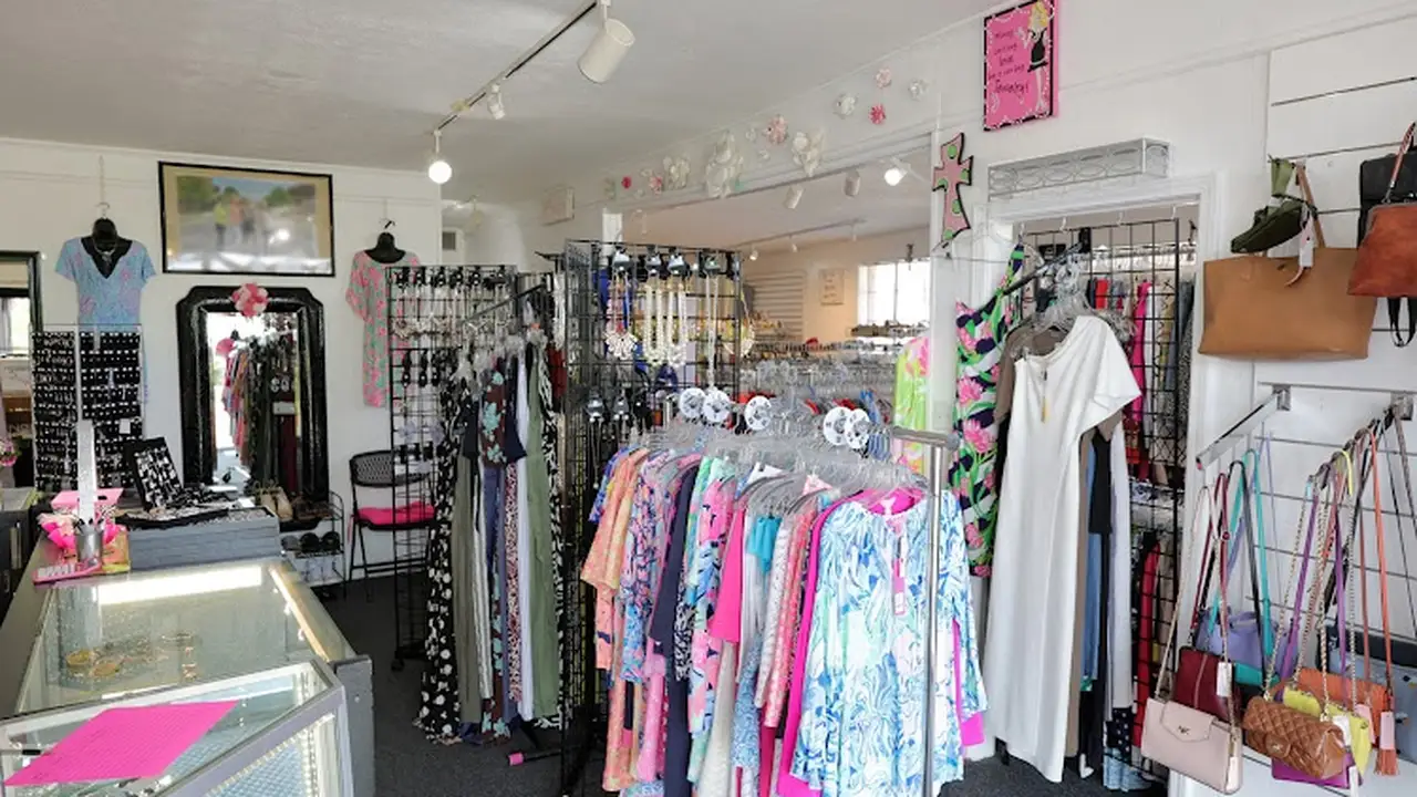 Consignment store in Crestwood, Kentucky: The Clothes Boutique