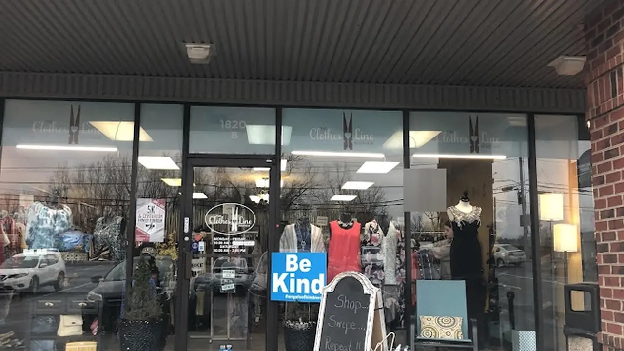 Consignment store in Clarksville, Tennessee: The Clothes Line Boutique