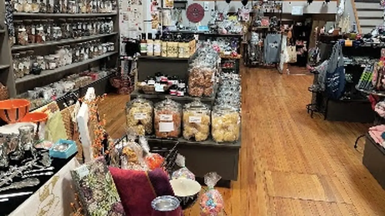 Consignment store in Middleburgh, New York: The Conglomerate