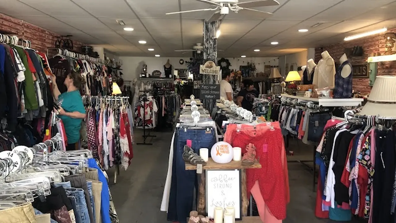 Consignment store in Ironton, Ohio: The Consignment Barn