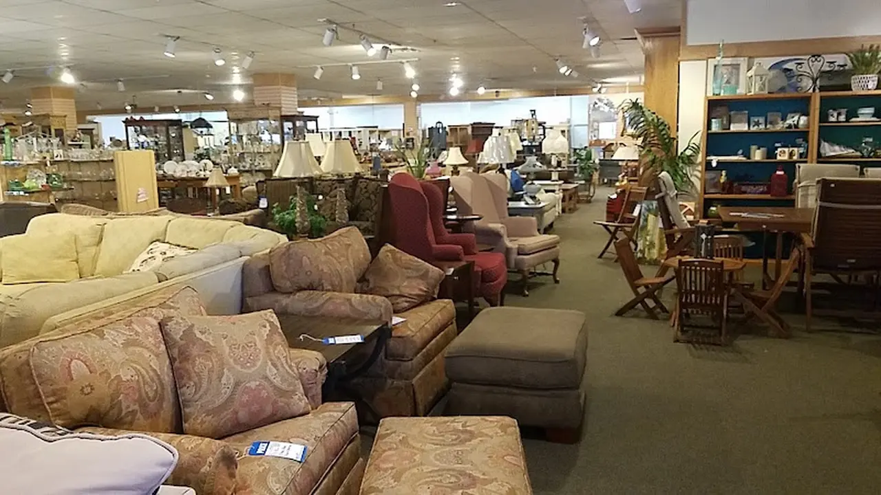 Consignment store in Bedford, New Hampshire: The Consignment Gallery