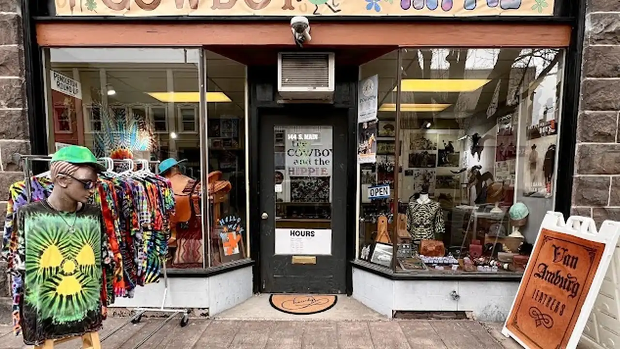 Consignment store in Pendleton, Oregon: The Cowboy and The Hippie