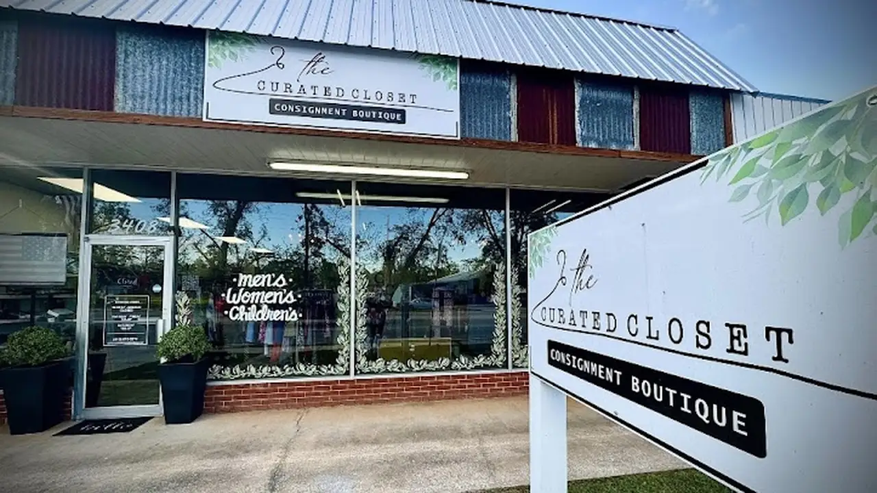 Consignment store in Blackshear, Georgia: The Curated Closet